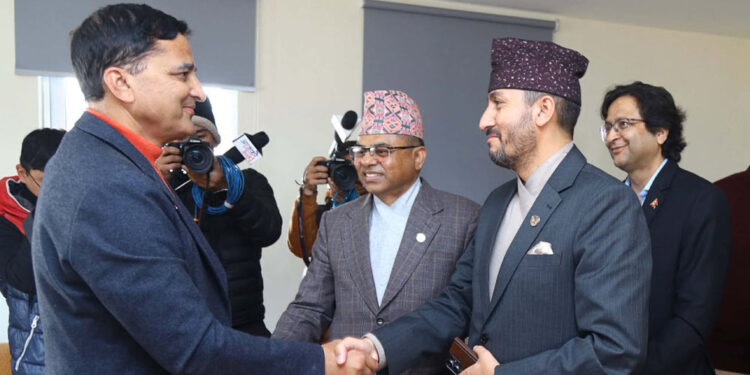 फागुन २१ मा निर्वाचन गर्नुको विकल्प छैन : सञ्चारमन्त्री खरेल