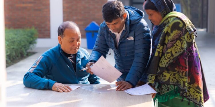 कपिलबस्तुको कुदानमा निःशुल्क आँखा शिविरबाट साढे नौ सय बढीले लिए सेवा