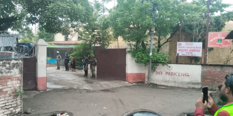 कारागारका एक कैदीको उपचारका क्रममा मृत्यु