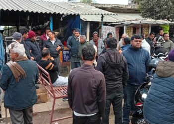 घरदैलो तथा भेटघाट अभियानमा आचार्य, स्थानीयसँग प्रत्यक्ष संवाद