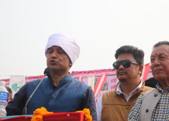 सुरेन्द्रराज आचार्य दागरहित रूपमा मन्त्रालयबाट बाहिरिनुभयो ः गगन थापा