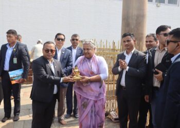 प्रधानमन्त्री कार्कीद्वारा मायादेवी मन्दिरको दर्शन