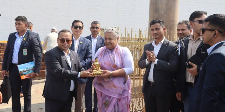 प्रधानमन्त्री कार्कीद्वारा मायादेवी मन्दिरको दर्शन