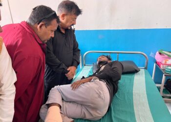 घाइते भेट्दै सांसद थापाद्वारा निष्पक्ष छानबिनको माग