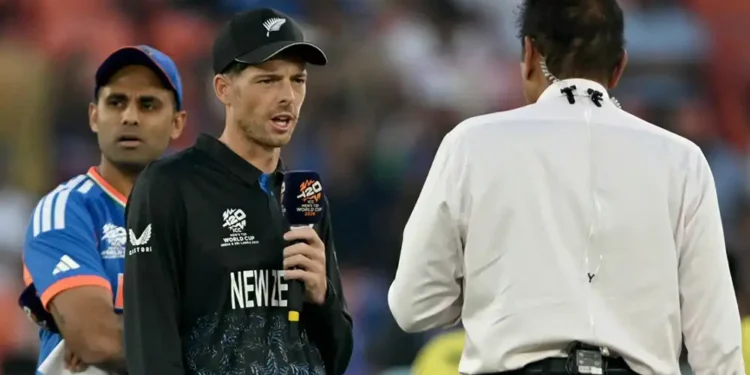 टी- २० विश्वकप फाइनल: न्यूजील्याण्डले टस जित्यो, भारतले पहिला ब्याटिंग गर्दै