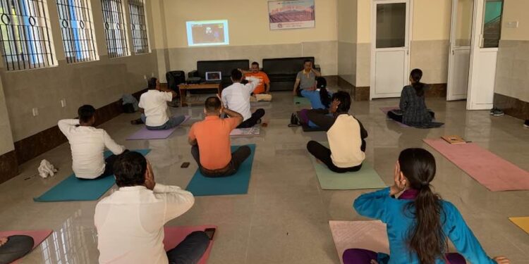 योग र ध्यानमार्फत अन्तर्राष्ट्रिय आरोग्य दिवस