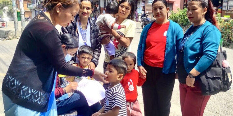 भिटामिन ‘ए’ र जुकाको औषधी खुवाउन सुरु