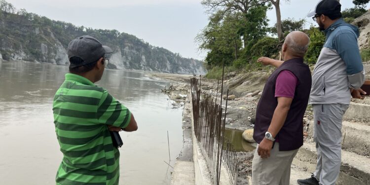 नारायणीमा तटबन्ध निर्माण कार्य तीव्र