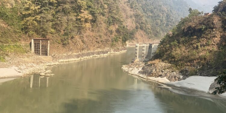 डिभिजन निर्देशन अटेर, घुमाउने पुल १२ वर्ष अलपत्र