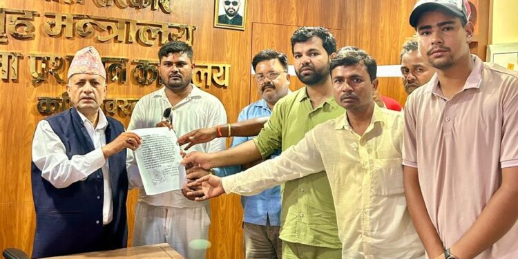 धानको बिउ अभावले किसान चिन्तित, समस्या समाधान गर्न प्रशासनसँग माग