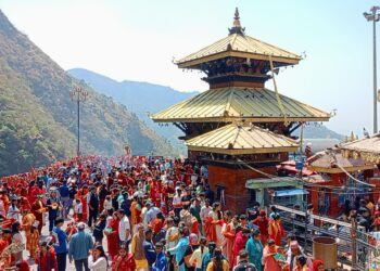 सुपादेउरालीमा तीर्थालुको भिड