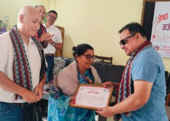 जेष्ठ नागरिकलाई सम्मान