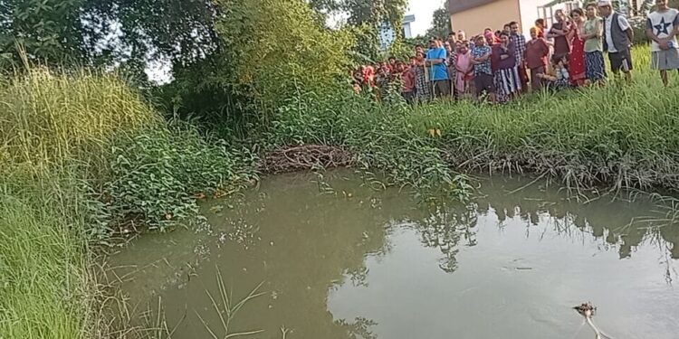 बल्छी खेल्ने क्रममा दुदुरा घोलामा डुबेर बालकको मृत्यु