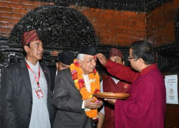 ढालियो इन्द्रजात्राको लिङ्गो, राष्ट्रपतिद्वारा कुमारीसँग टीका प्रसाद ग्रहण
