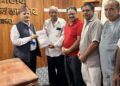 विपद्को घडीमा सुनचाँदी व्यवसायी संघ तौलिहवाको मानवीय साथ, उद्धार कोषमा १ लाख ३३ हजार ५११ सहयोग