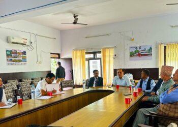 दुई हजार २५१ किशोरीलाई एचपिभी खोप लगाइँदै