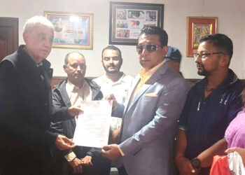 दीपक मनाङे काँग्रेसमा प्रवेश, शशांक कोइरालाले गरे स्वागत