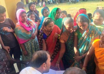 सुस्तावासीको ‘ठूलो मन’: भोटेकोशीका बाढीपीडितलाई राहत