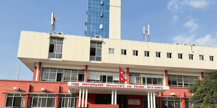 संवेदनशील सूचना चुहाएको आरोपमा सशस्त्रका एआईजी दाहाल निलम्बित