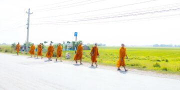 बुद्धको शान्ति सन्देश फैलाउँदै लुम्बिनीदेखि निग्रोधाराम सम्म पैदल यात्रा