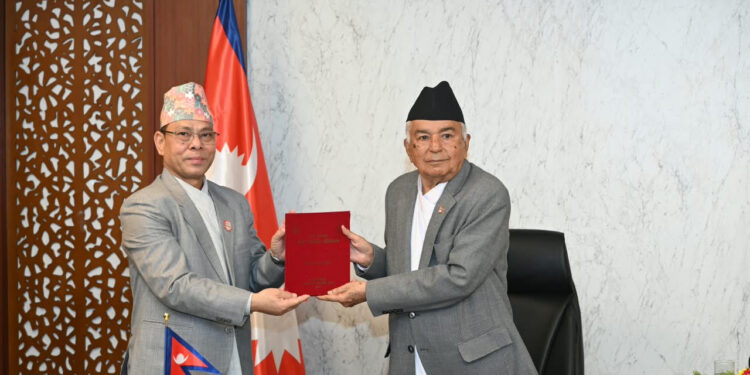 राष्ट्रपतिसमक्ष थारु आयोगको प्रतिवेदन पेस